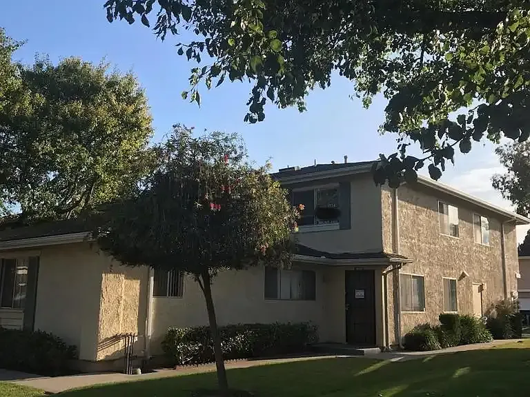 2607 Rudder Ave — Photo 1