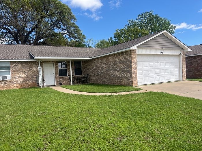1st image of 208 Bobbie Ann Ct