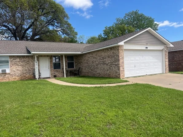 208 Bobbie Ann Ct, Granbury, TX 76049