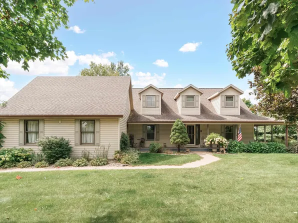 1107 N Austin Rd, Janesville, WI 53548