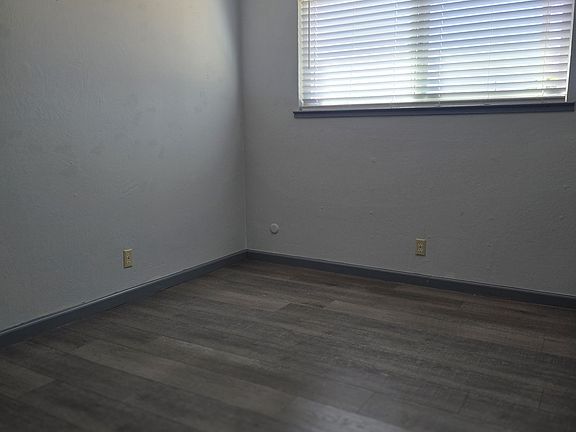 5th image of 5888 71st St