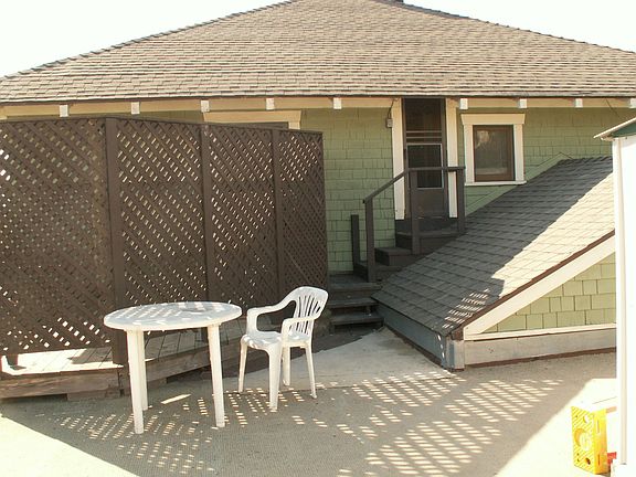 Upper Deck
