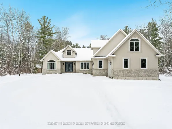 138 Knox Rd E, Wasaga Beach, ON L9Z 2T6