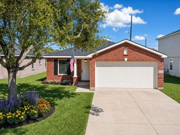 9219 Summer Valley Ln, Richmond, TX 77407