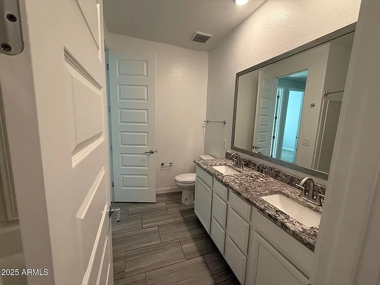327 W Tamarack Dr — Photo 17