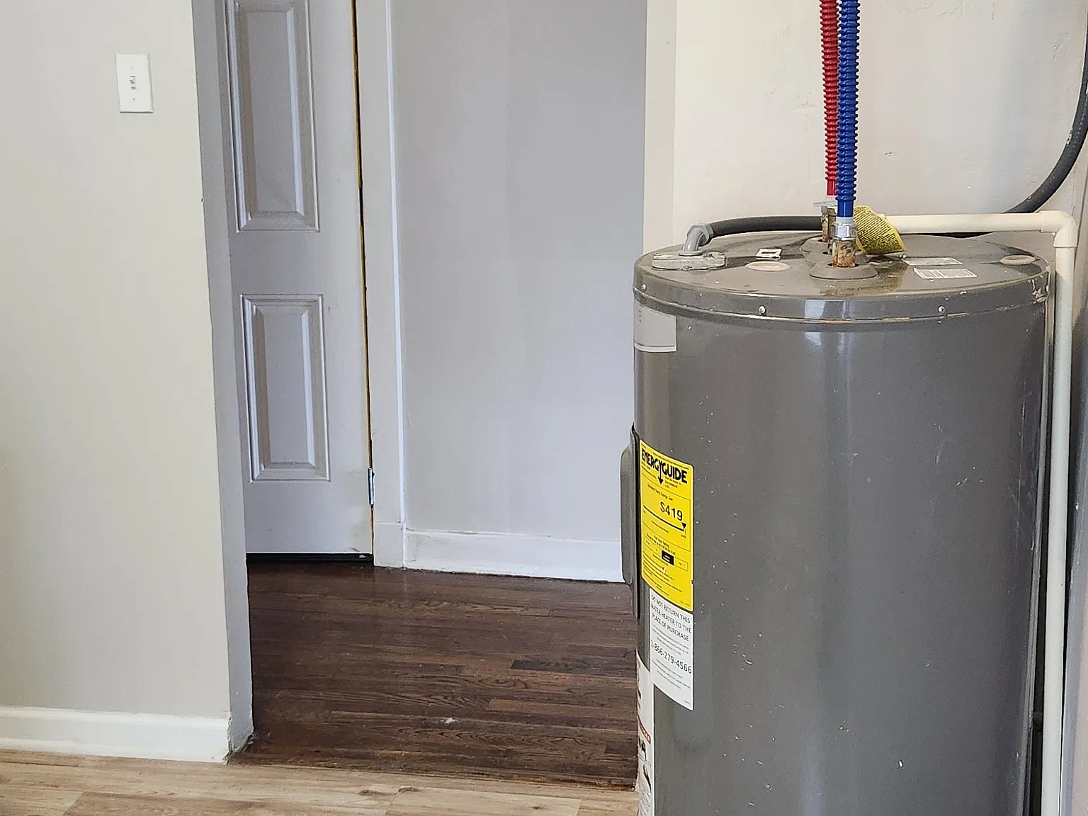 1 bed, 800 sqft, $1,000 — Photo 4