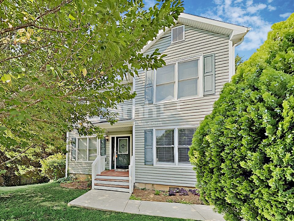 1st image of 479 Shoal Ct