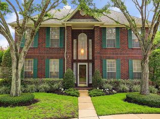 4407 Village Heights Ct, Pasadena, TX 77505