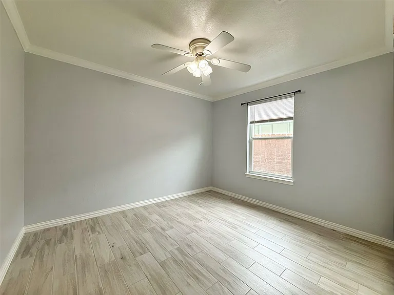 6915 Villita Avenida St — Photo 11