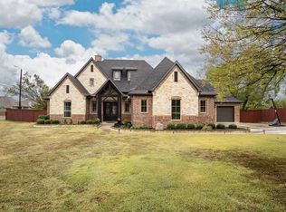 111 Collett Sublett Rd, Kennedale, TX 76060