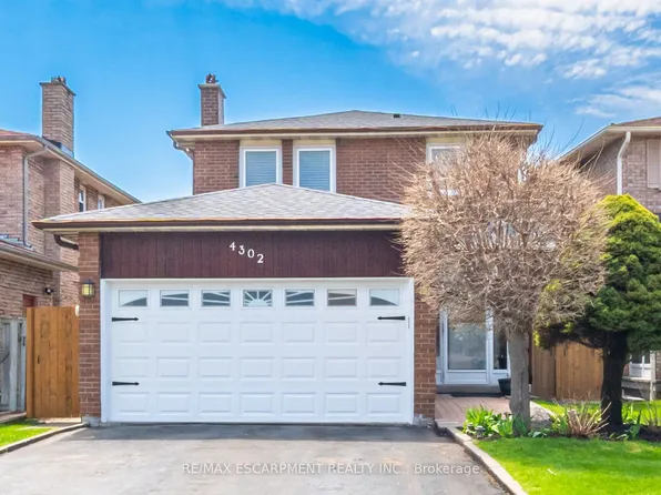 4302 Highgate Cres, Mississauga, ON L4W 3H2