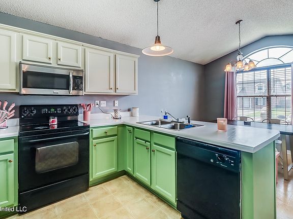 5th image of 14554 Indian Trails Cir