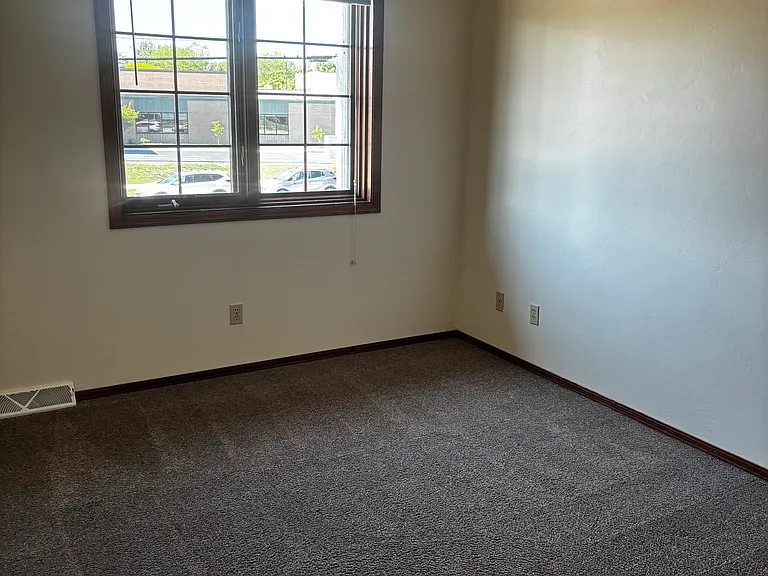 758 Scheuring Rd — Photo 11