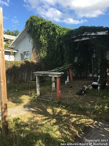 2nd image of 1332 Sherman