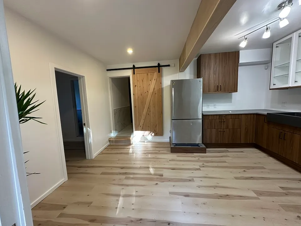 87 Ardmore Rd