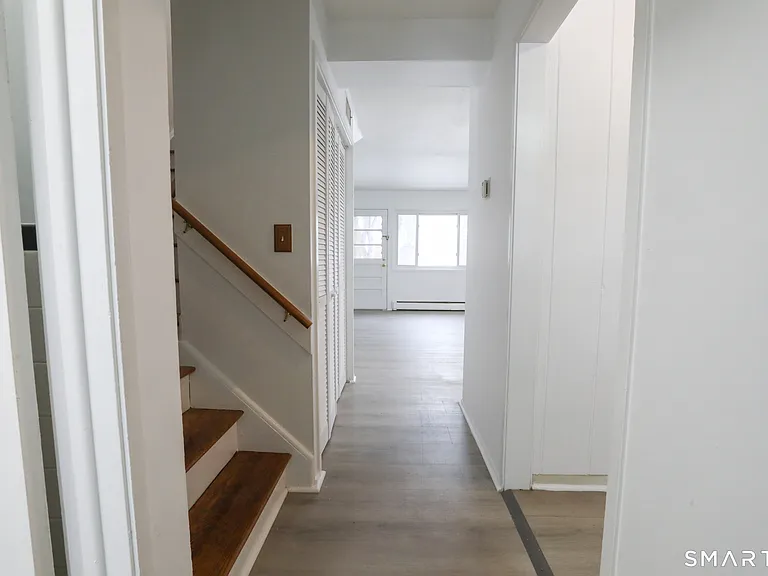 1 Camelot Dr #2 — Photo 6