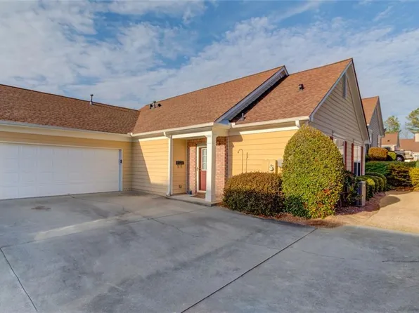 316 Gable Brook Dr, Grayson, GA 30017