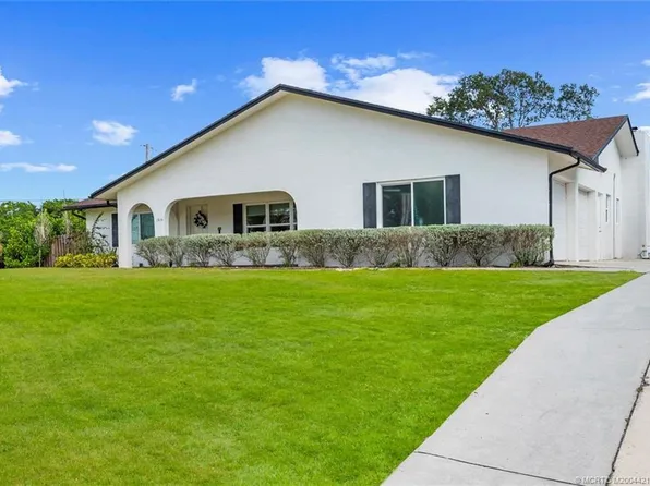 1519 NW Lakeside Trl, Stuart, FL 34994