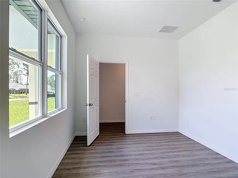 1081 McCrory St — Photo 35
