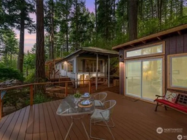 1059 Island Drive, Lummi Island, WA 98262