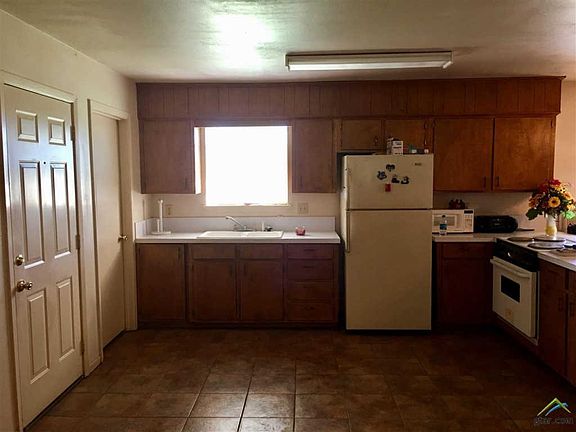 5th image of 2213 N Vernon Ave