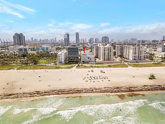 2nd image of 325 Ocean Dr APT 505