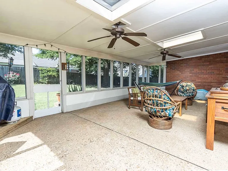 545 Wilkes Cv — Photo 18