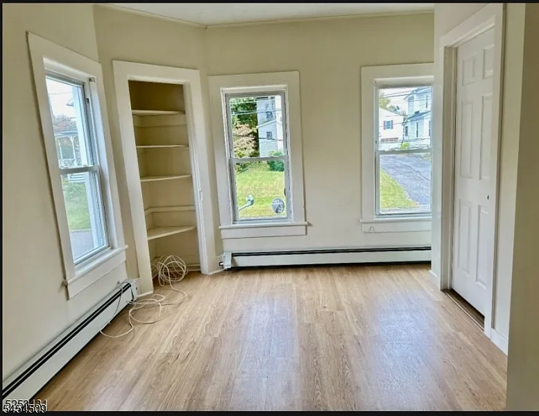 2 bed, 1.0 bath, $1,800 — Photo 2