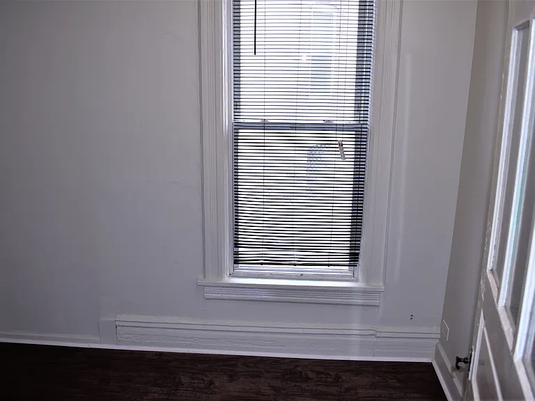 4835 W Congress Pkwy — Photo 32
