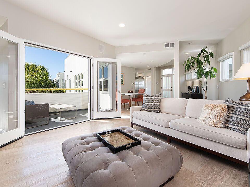 1st image of 3002 3rd St Unit 205