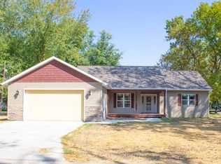 329 S Barr St, Centralia, MO 65240