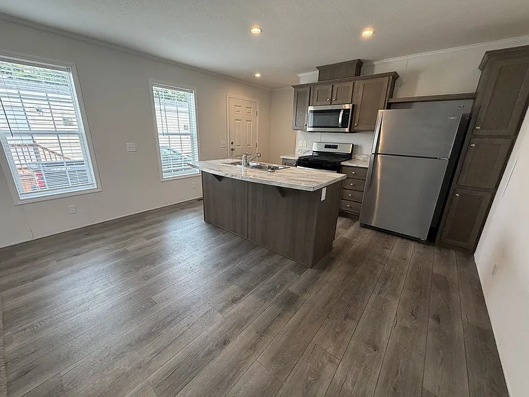 38000 Le Chateau Blvd #455 — Photo 6