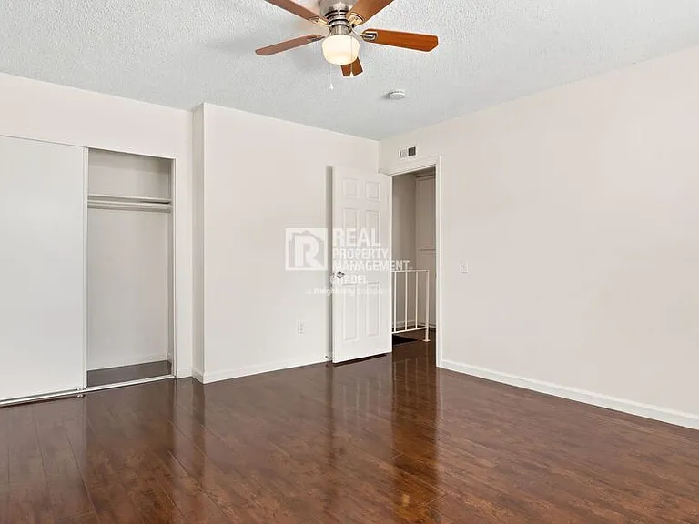 3009 Canyon Crest Dr #D — Photo 12