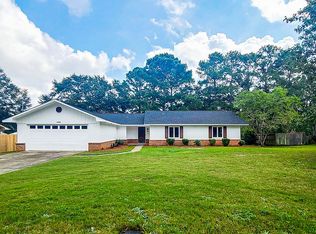 1104 Deerpath Rd, Dothan, AL 36303
