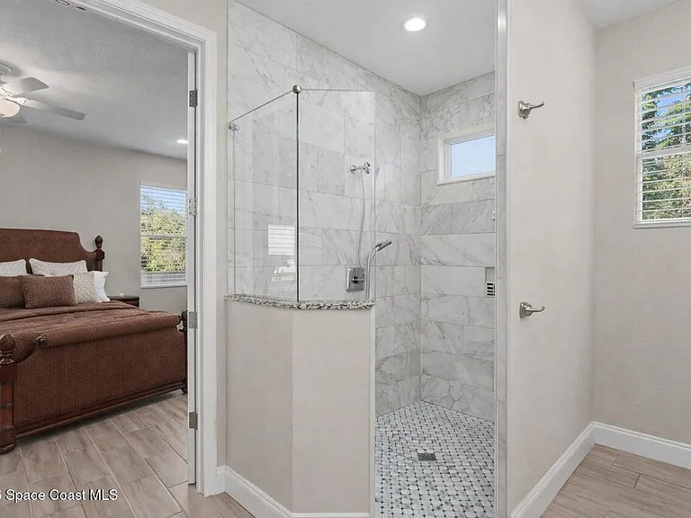 1835 Eugenia Ct NW — Photo 18