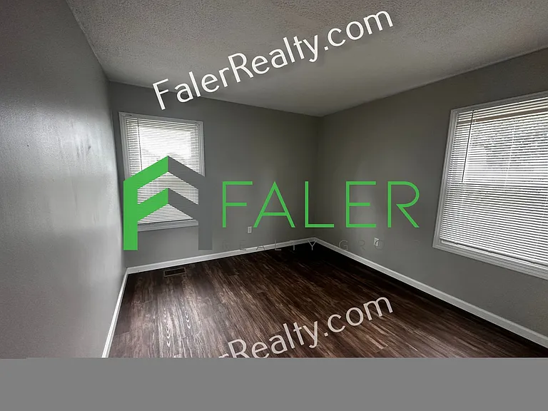 498 Ridgebury Dr — Photo 8