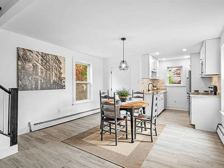 6 Randall St #2 — Photo 5