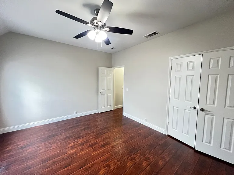 2505 Hunters Run Dr — Photo 35