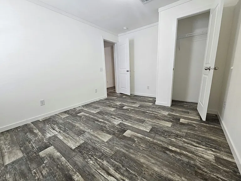 6661 Hidden Oaks Dr #6661 — Photo 12