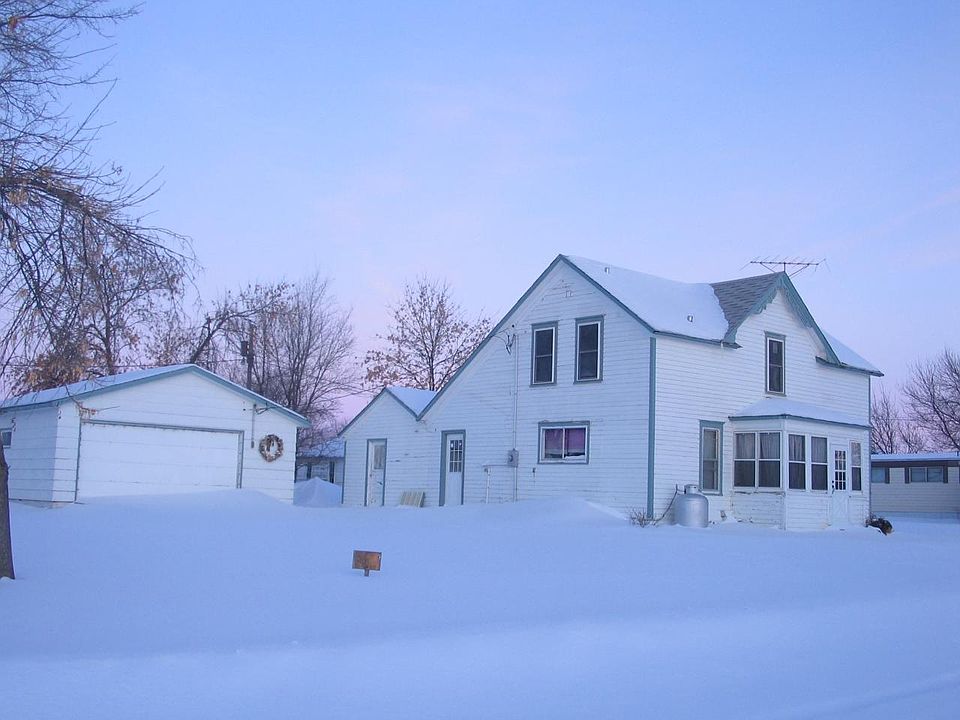 2nd image of 204 5th St