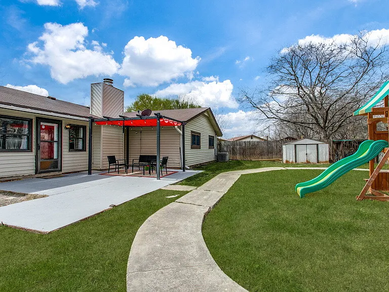 6815 Reve — Photo 2