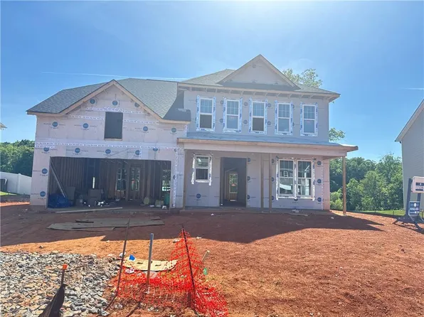 4532 Hanes Lake Dr, Winston Salem, NC 27106