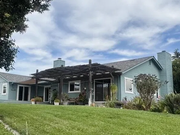 220 Windmill Dr, Hollister, CA 95023