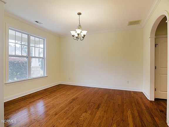 5th image of 502 Redwine Avenue