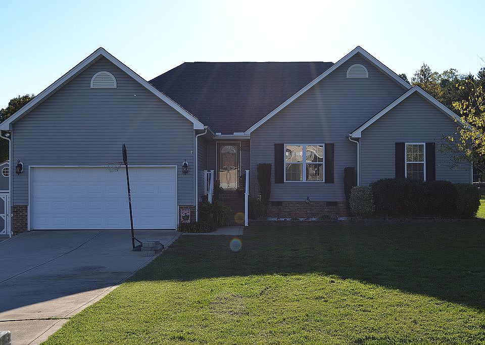 1st image of 164 Creekwood Dr