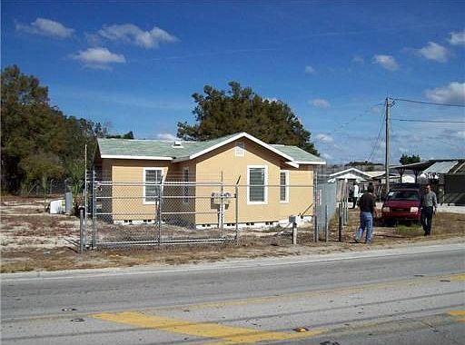 1st image of 7121 Edgewater Dr