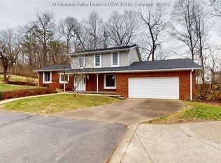 12 Partridge Ct, Huntington, WV 25705