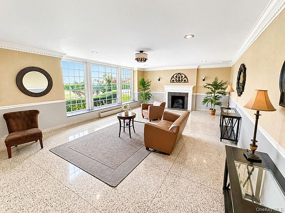 4th image of 15115 84th Street #6D