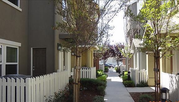 3rd image of 983 Alta Mar Trl