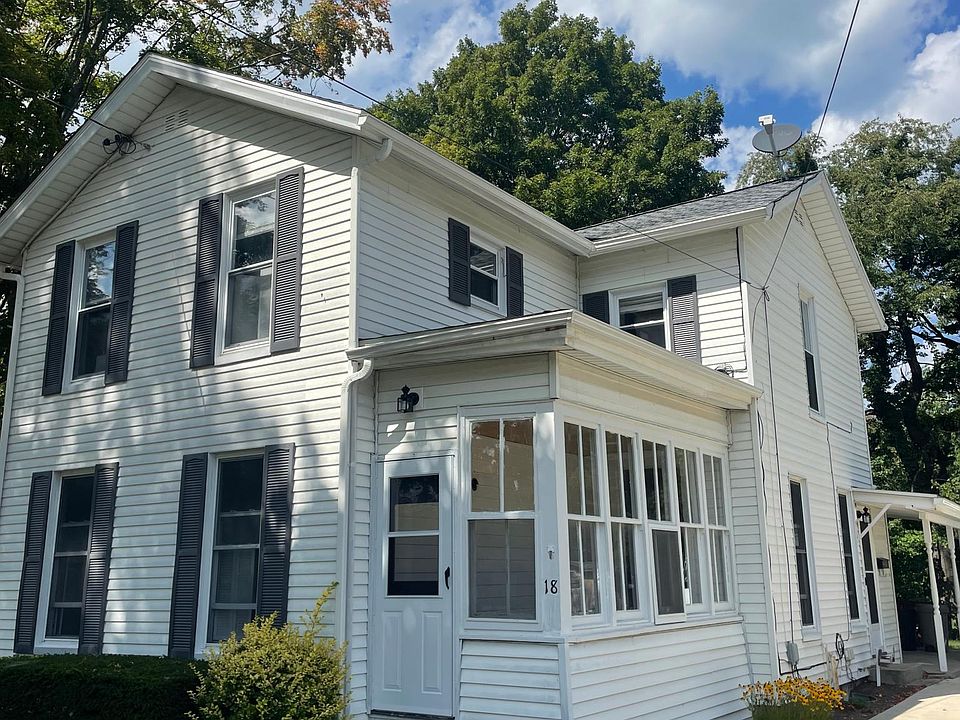 1st image of 18 Bank St #1